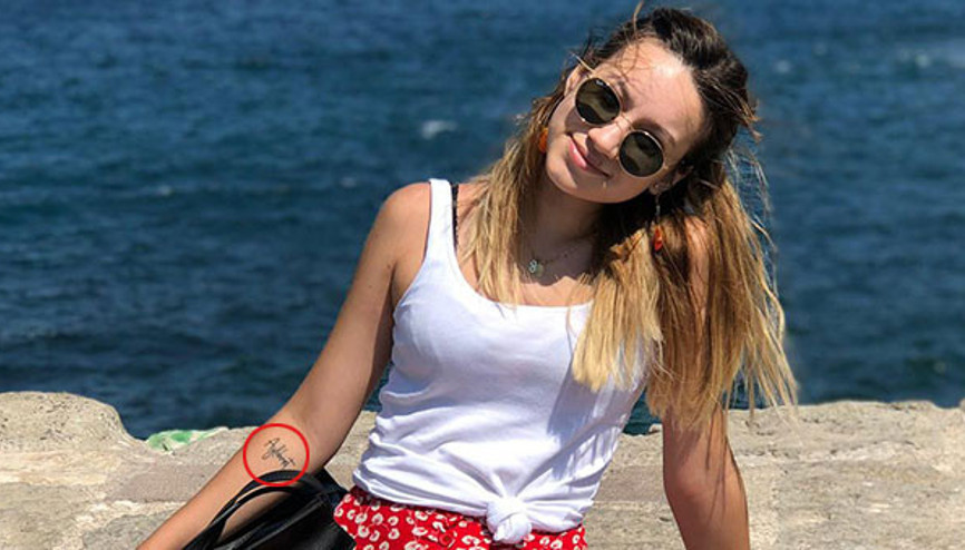 Buse anne ve babasının ismini koluna dövme yaptırıp Kaybolursam buradan bulursunuz demiş