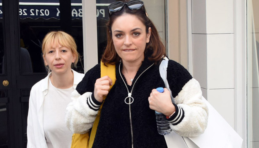 Sizden önce  annem duymak ister