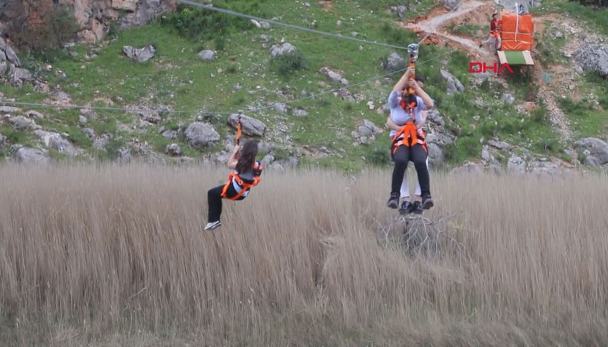 Dünyanın ikinci büyük kanyonunda zipline keyfi