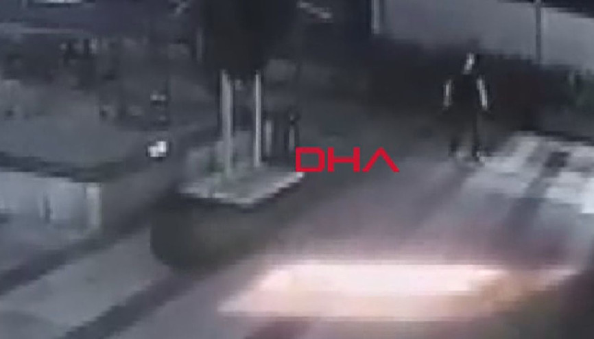 Bahçelievlerde bir kişinin kedilere uyguladığı şiddet kamerada