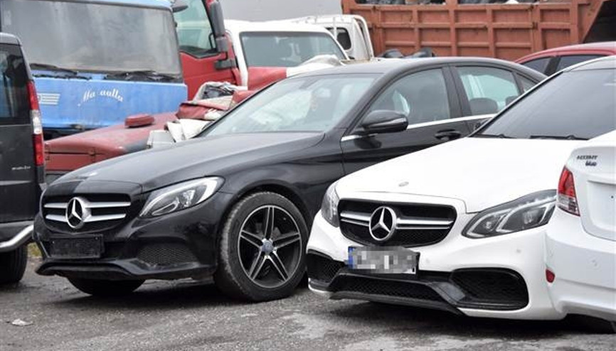 Konyada çalıntı ve change yapılan 15 lüks araç ele geçirildi