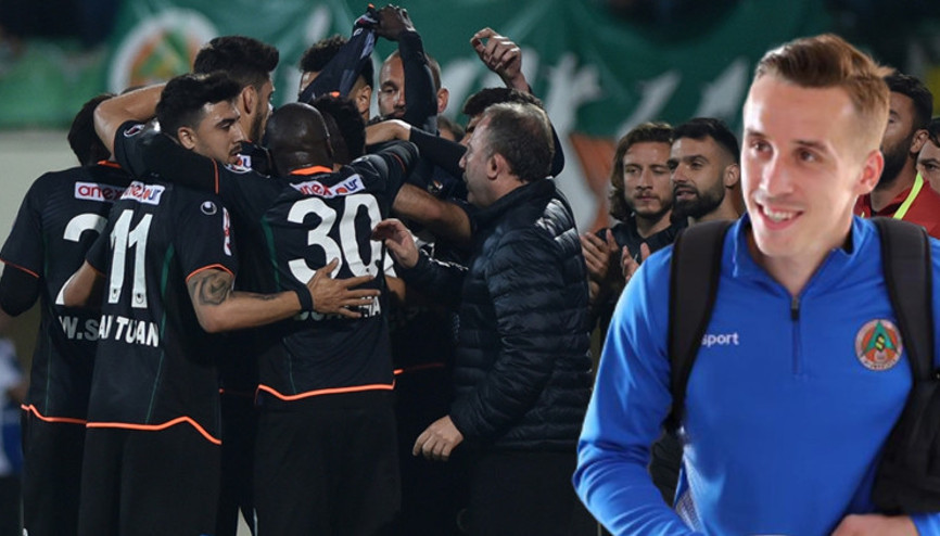 Uzun süre öylece kaldı... Josef Suralla aynı araçtaydı...