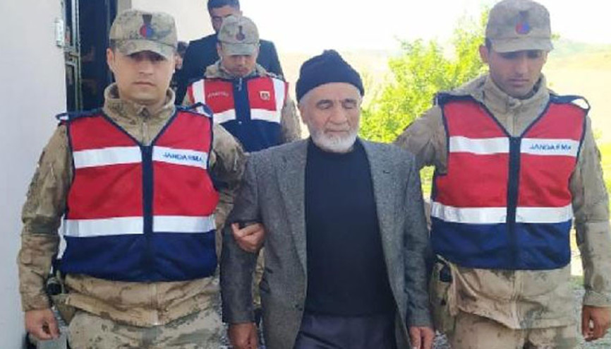 Üvey kardeşini öldürdü 19 yıl sonra yakalandı