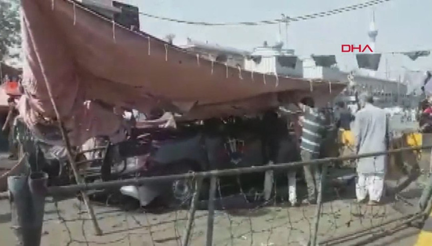 Pakistanda canlı bomba saldırısı: 5i polis, 8 ölü