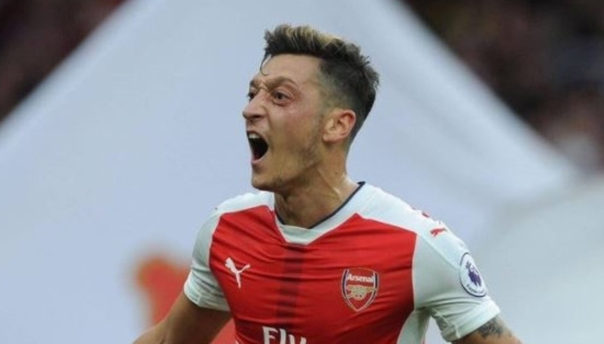 İngilizler duyurdu Mesut Özil...