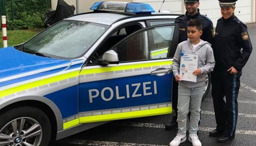 Alman polisinden Kenan’a Süper Kahramanlık sertifikası