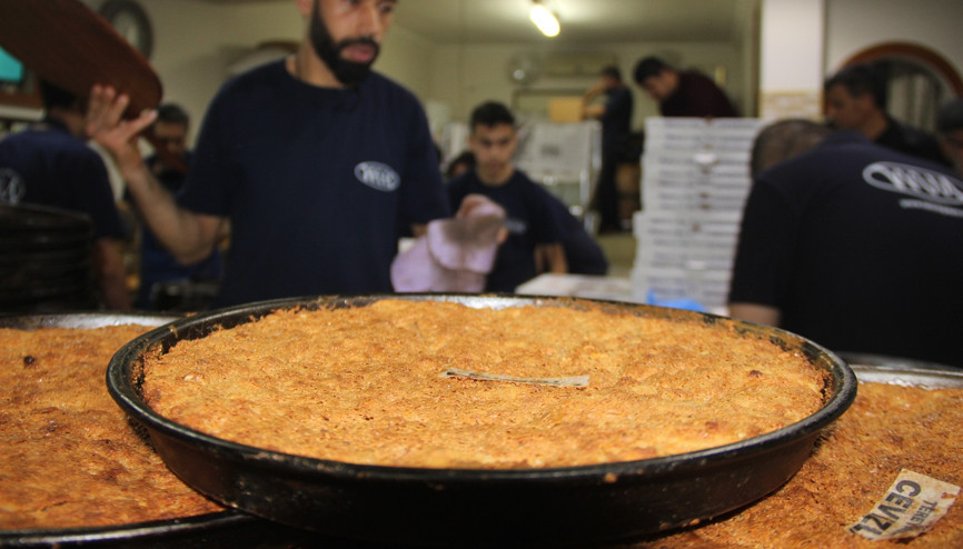İftar ve sahur sofralarının vazgeçilmezi tahinli pide