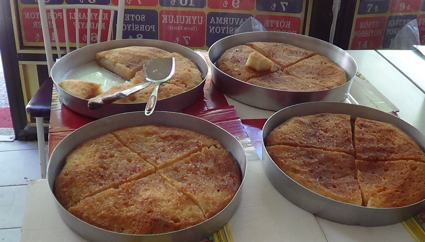 İçinde yağ olmayan şerbetli tatlı ekmek kadayıfı