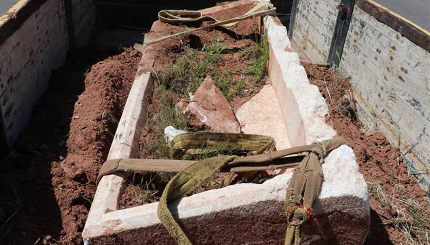 2 bin 200 yıllık lahit bulundu