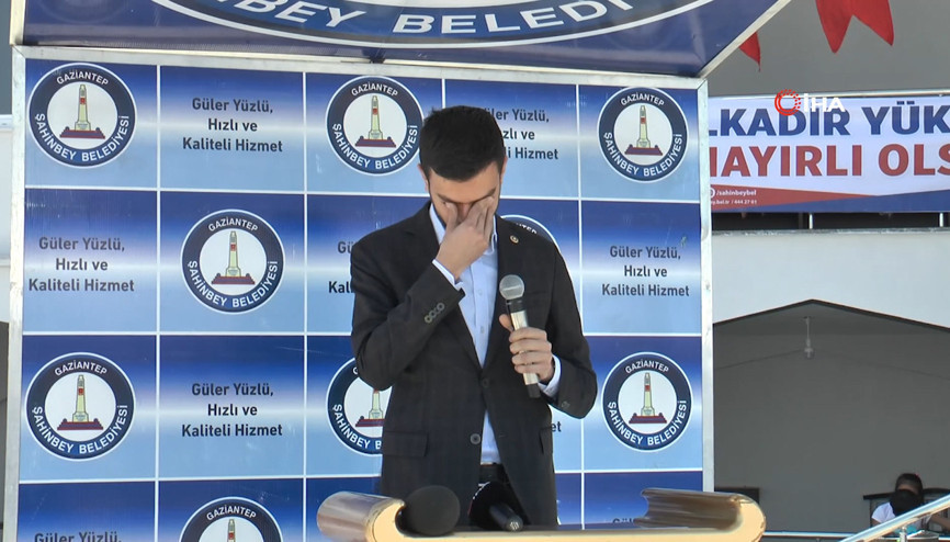 Milletvekili Yükseli hüngür hüngür ağlatan açılış