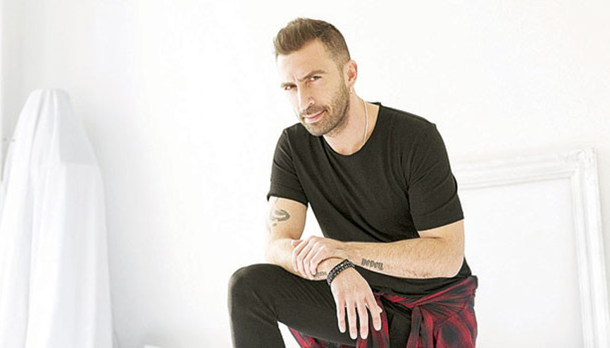 Erdem Yener:Hayatımı İzzet Özün anonsu değiştirdi