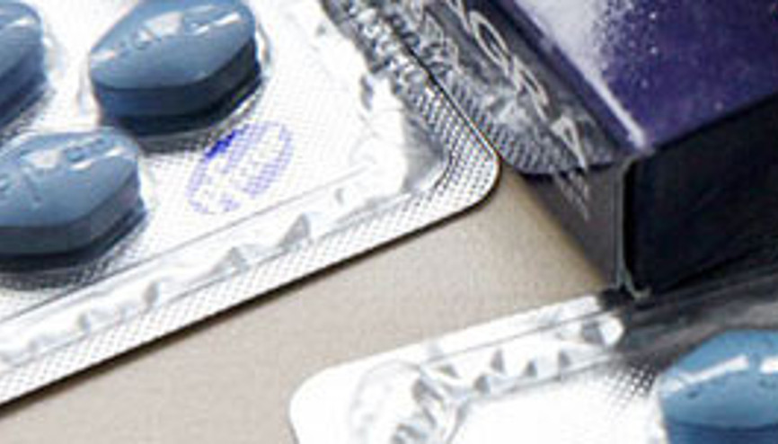 Herkese ücretsiz Viagra dağıtacağını açıklayan başkan tartışma başlattı