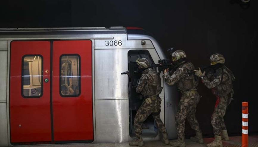 Ankara metrosunda nefes kesen anlar…