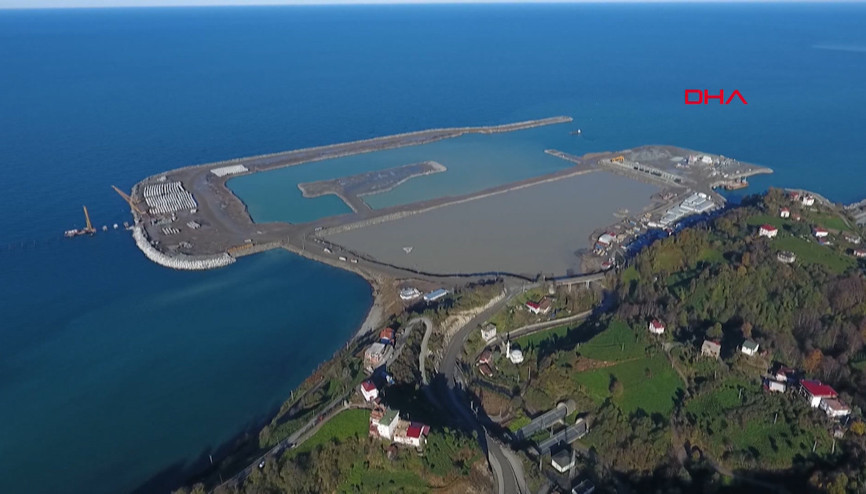 Rize-Artvin Havalimanının yüzde 30u tamamlandı