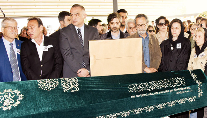 Usta yönetmen Yavuz Özkana son veda