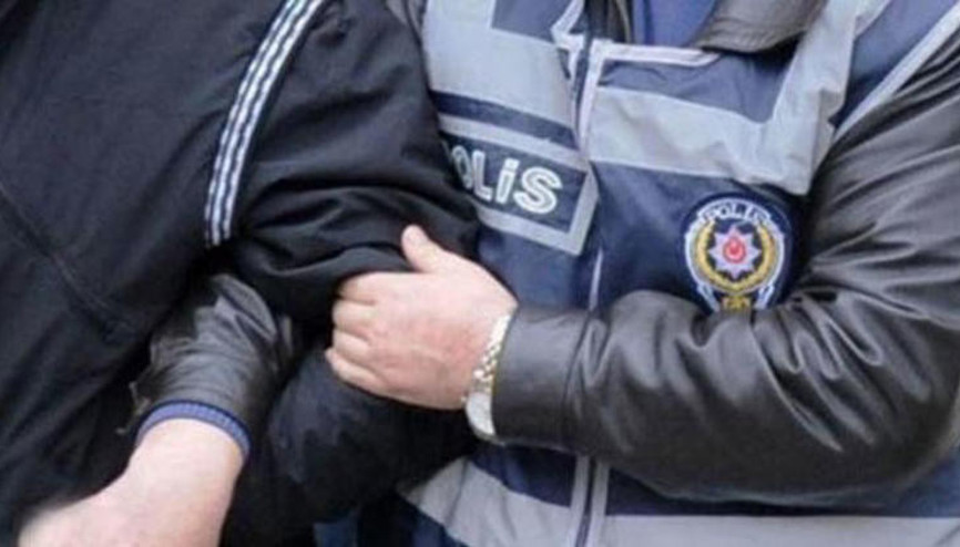Firari FETÖcülerin saklandığı evlere operasyon Firari FETÖcülerin saklandığı evlere operasyon