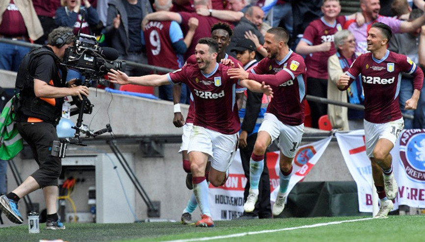 Aston Villa, Premier Lige yükseldi