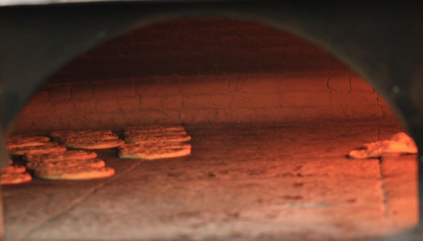 Yurt dışındaki akrabalarına hediye olarak gönderiyorlar Her gün bir tane tahinli tok tutar