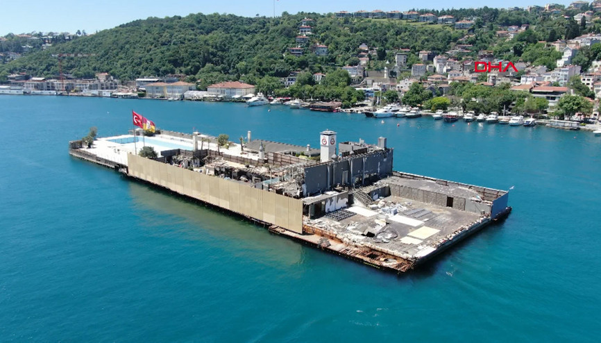 Galatasaray Adası paravanlarla çevriliyor