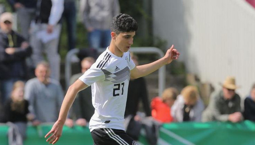 Chelsea, Türk golcü Emrehan Gediklinin peşinde