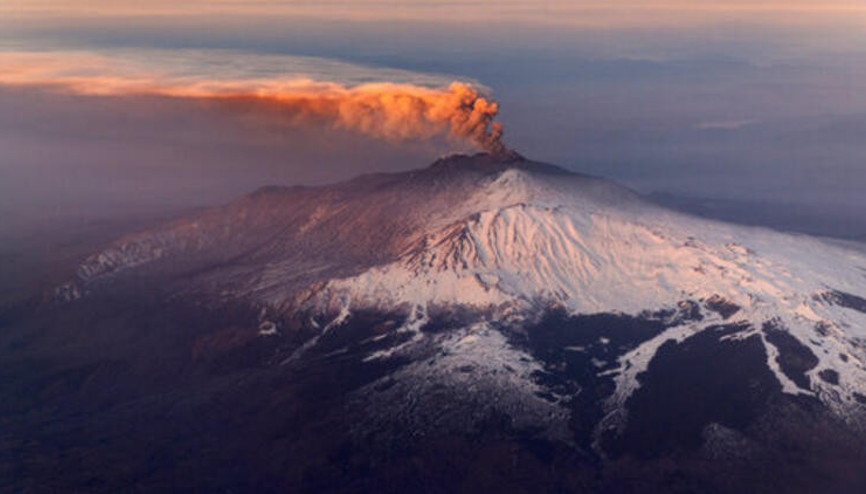 Etna yanardağı aktif duruma geçti Etna yanardağı aktif duruma geçti