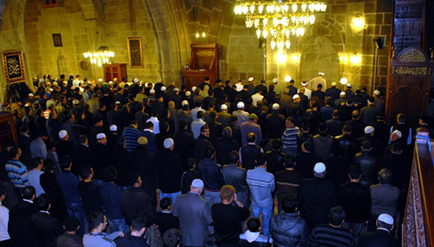 Tüm illerde ve Tekirdağda bayram namazı saat kaçta kılınacak Tüm İllerin bayram namazı saati