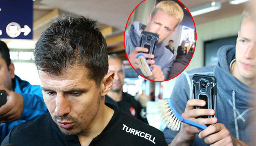 Herkes onu merak ediyordu Fırça uzatan kişi olayı anlattı