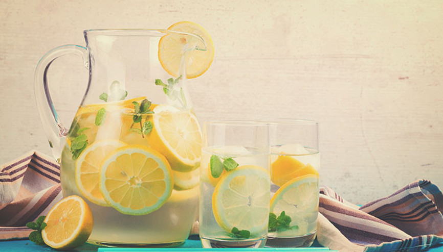Yaz aylarında içinizi ferahlatacak buz gibi ev yapımı limonata tarifleri Yaz aylarında içinizi ferahlatacak buz gibi ev yapımı limonata tarifleri