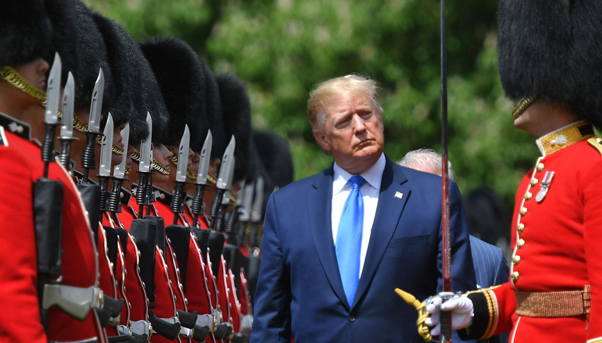 Trump yine Londra Belediye Başkanı Han’a yüklendi