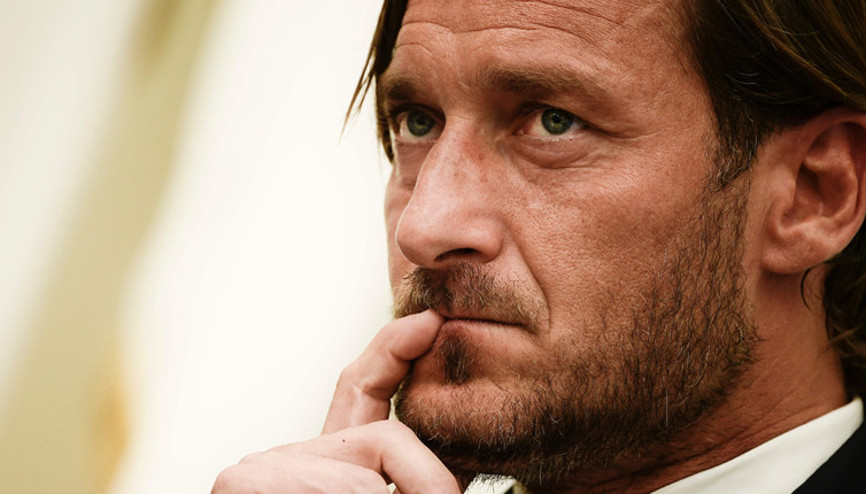 Francesco Totti Romadan ayrıldı: Beni sırtımdan bıçaklamaya çalıştılar