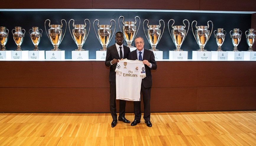 Real Madrid, Mendyyi tanıttı