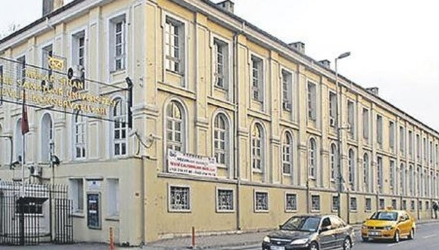 Mimar Sinandaki kırbaçlı skandalın cezası belli oldu