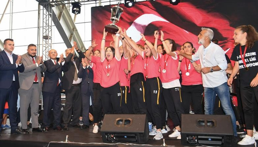 Fomget zirvede