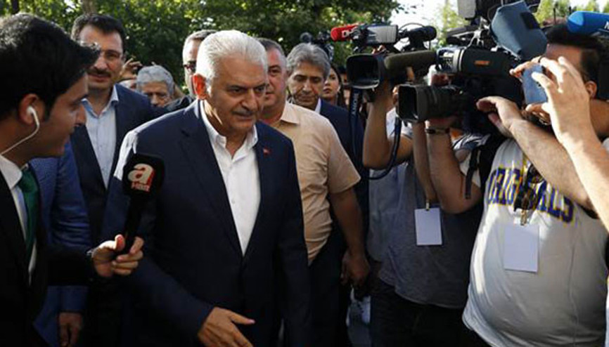 Binali Yıldırım, AK Parti İl Başkanlığına geldi