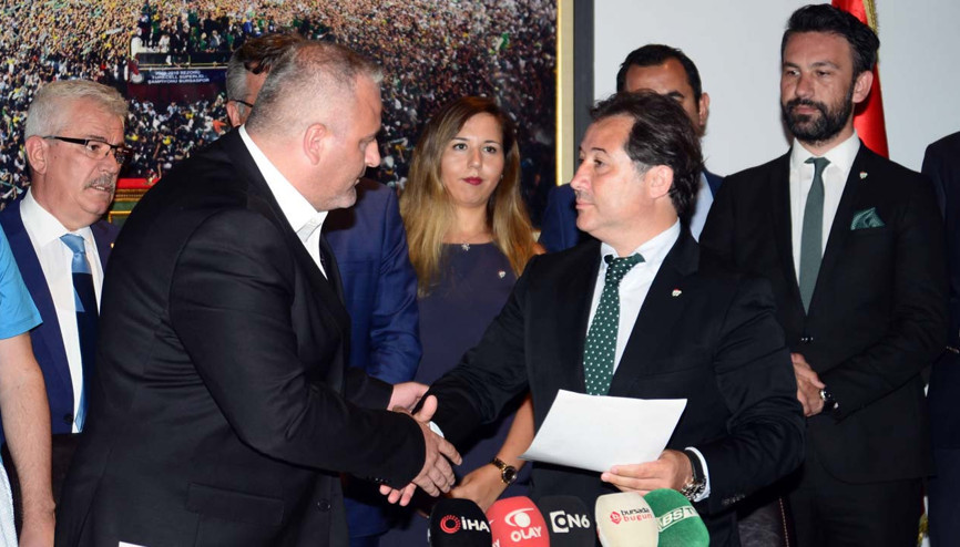 Bursaspor yönetimi mazbatasını aldı