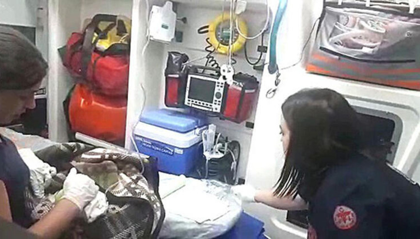 Yeni doğan bebeği balkona bırakıp kaçtılar