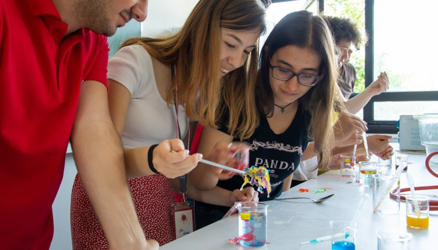 Bir hafta boyunca üniversiteli oldular