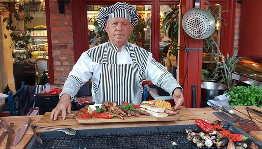 215 nüfuslu köye pizzacı açtı Siparişlere yetişemiyor
