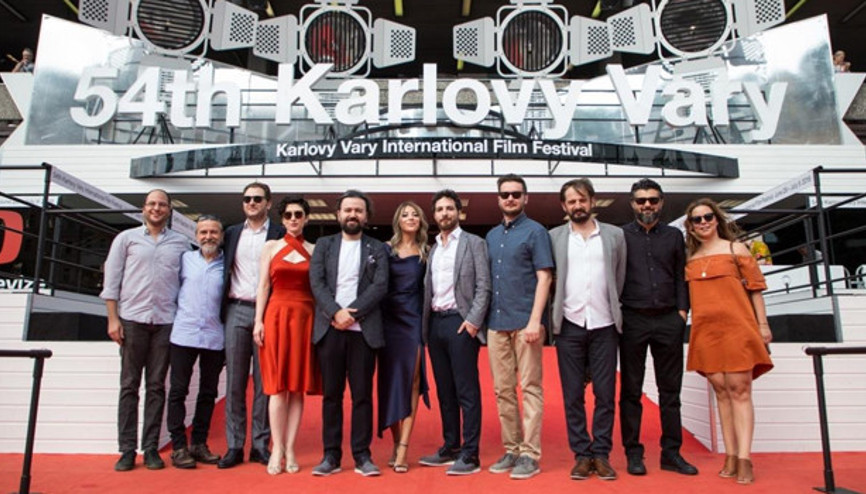 Lanthimos usulü Türk üst-orta sınıfı