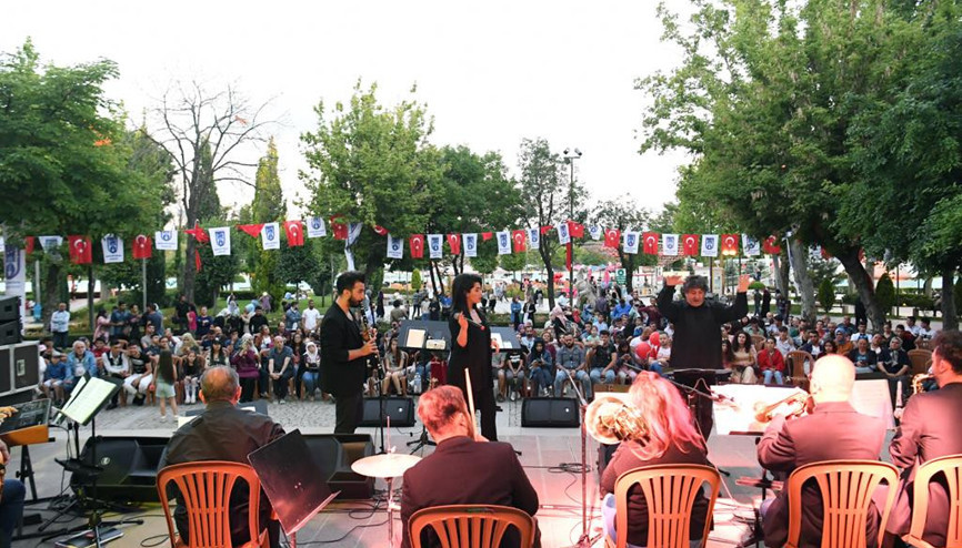 Parklarda yaz konserleri