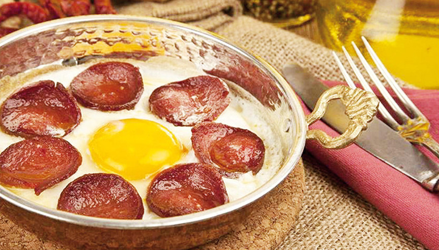 Sucuklu yumurtadan 3 yıl istendi