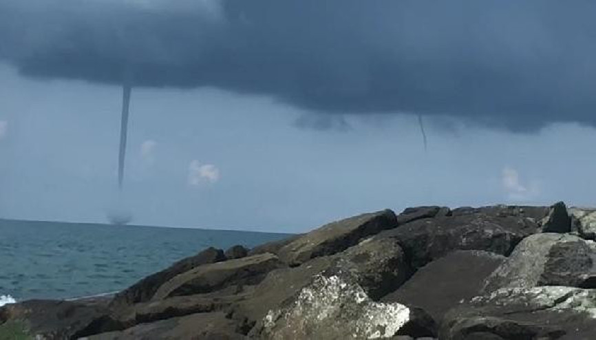 Rize’de denizde hortum paniği Rize’de denizde hortum paniği