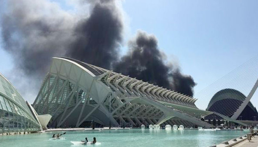 Avrupa’nın en büyük akvaryumunda çıkan yangın korkuttu