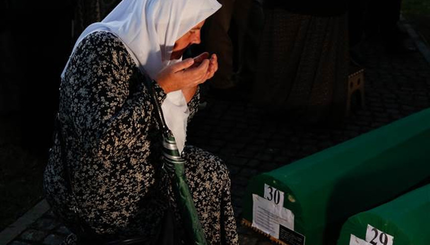 11 Temmuz Srebrenitsa Katliamı üzerinden 24 yıl geçti 11 Temmuz Srebrenitsa Katliamı üzerinden 24 yıl geçti