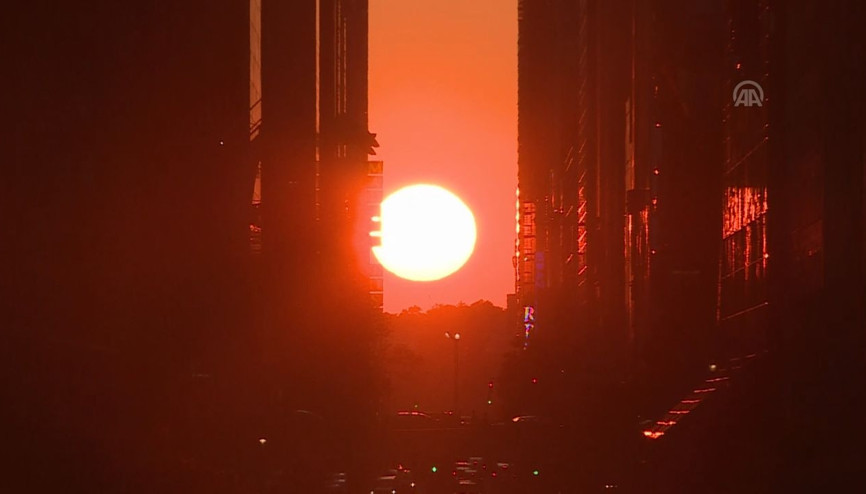 New Yorkta gün batımı Manhattanhenge