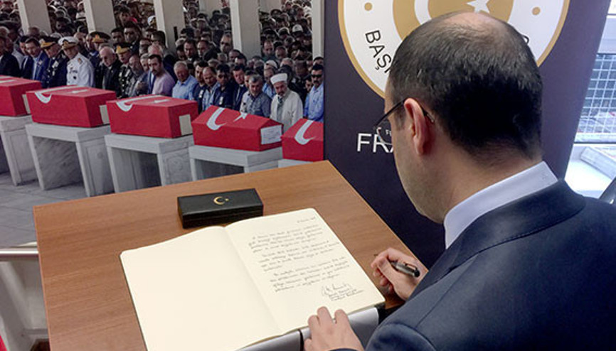 Frankfurt’ta 15 Temmuz sergisi