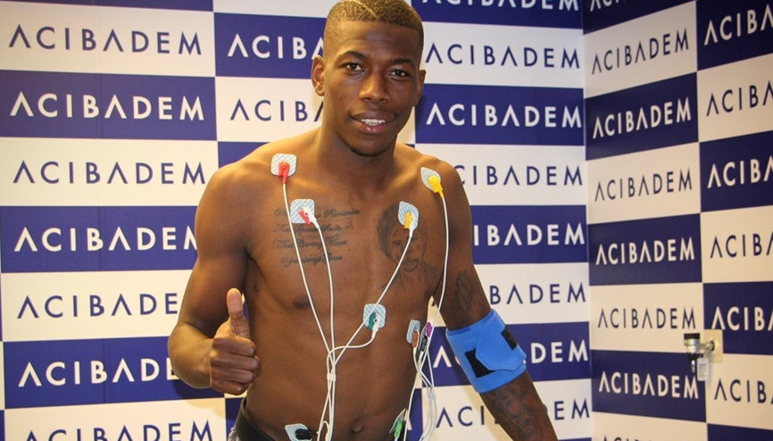 Yeni Malatyaspor, Teenage Hadebeyi renklerine bağladı