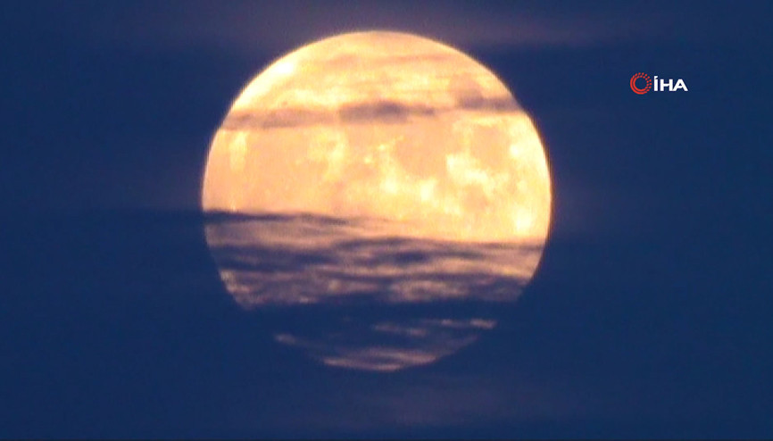 Tekirdağ’da Parçalı Ay Tutulması