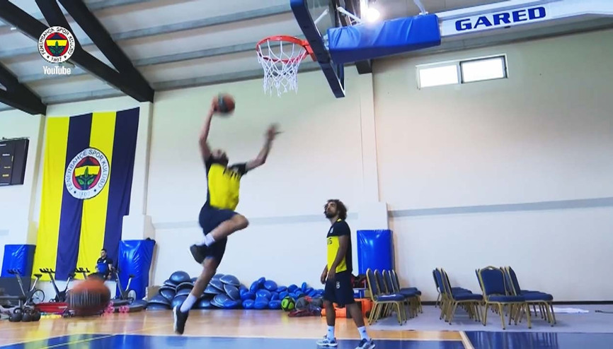 Vedat Muriqiten Vesely smacı