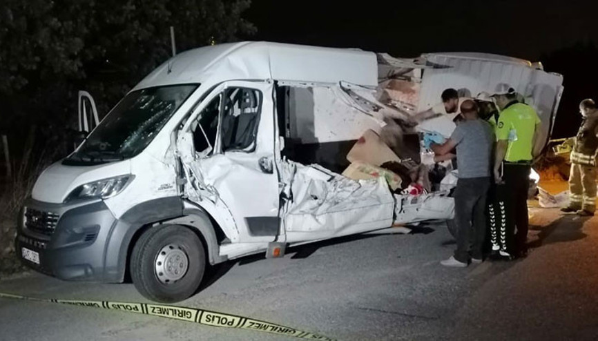 Şile Otoyolunda feci kaza: 2 ölü, 3 yaralı